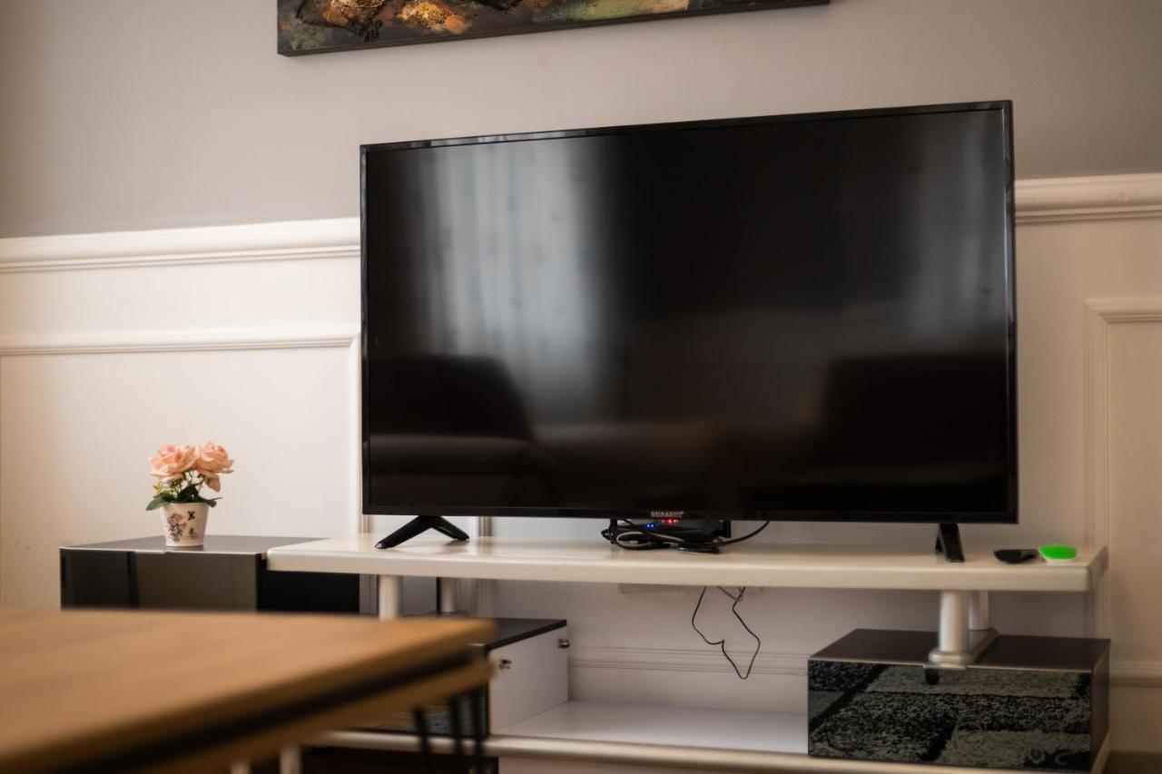 Cedartree Prishtina Apartment Пристина Екстериор снимка